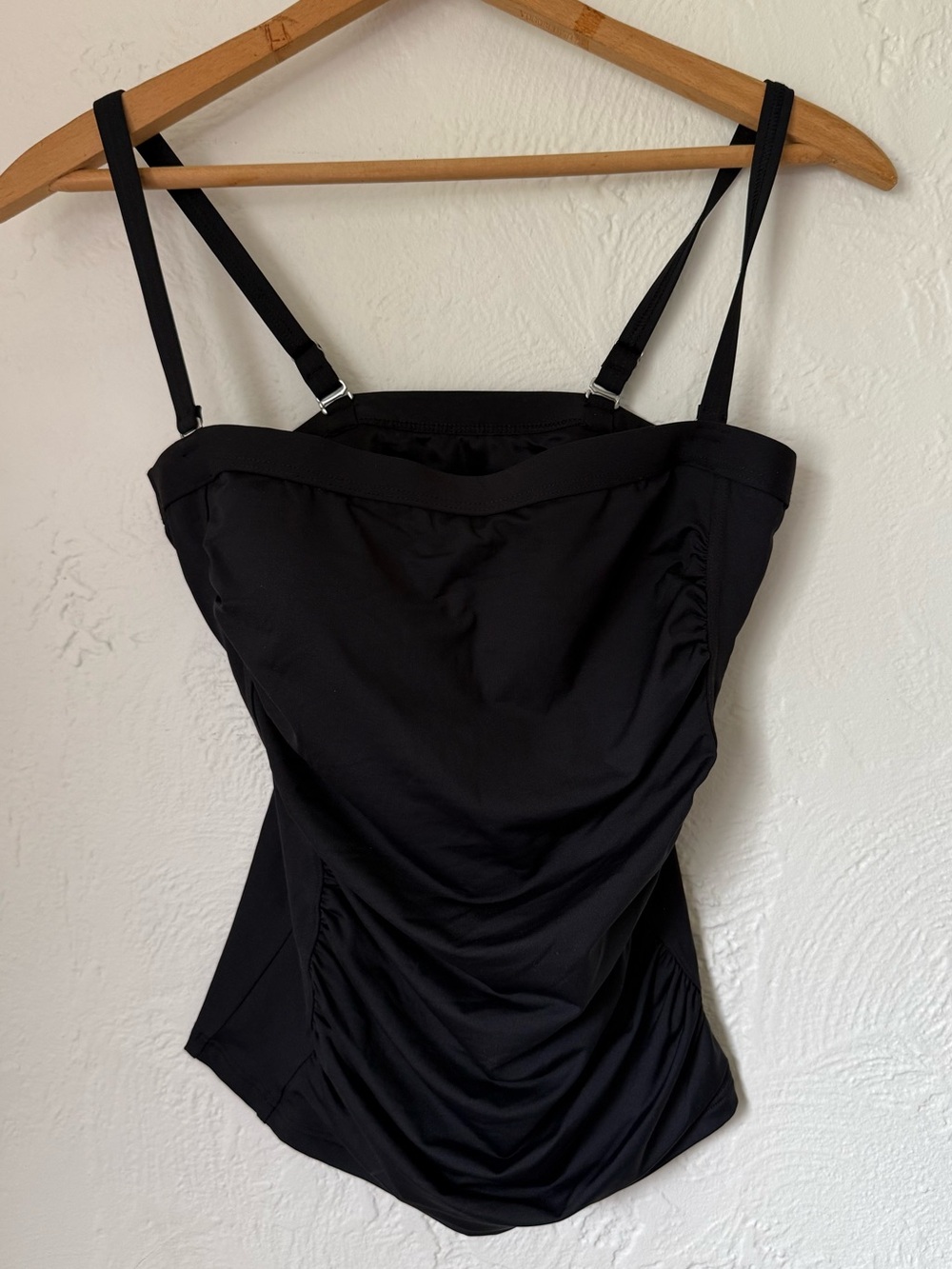 Lands’ End Black Ruched Tankini Swim Top Size 8 Built In Bra